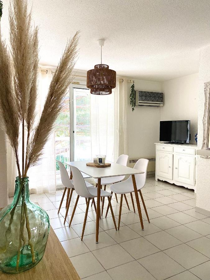 Superbe Appartement Cosy Vue Mer Pieds Dans L'Eau キャバレール・シュル・メール エクステリア 写真
