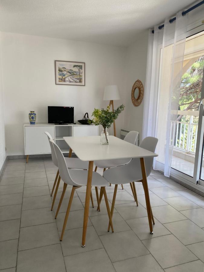Superbe Appartement Cosy Vue Mer Pieds Dans L'Eau キャバレール・シュル・メール エクステリア 写真